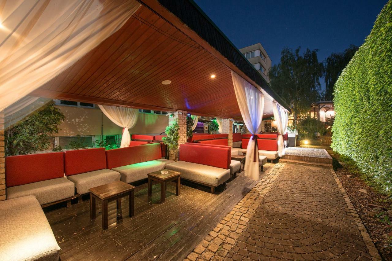 Hotel Therma Dunajska Streda Exterior photo